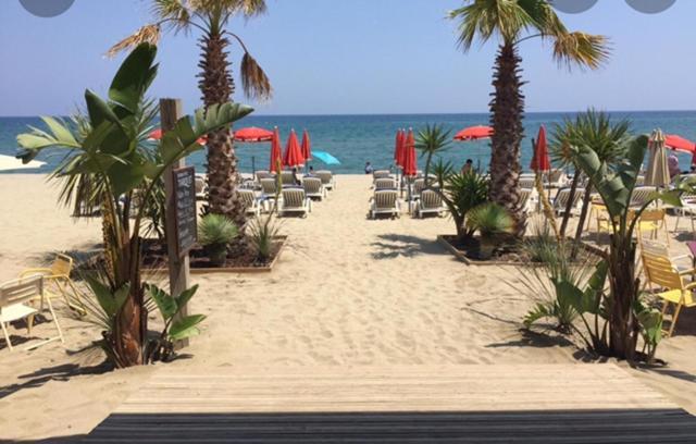 Villa Tim Avec Piscine Commune Et A Deux Pas De La Plage Сент-Мари-ла-Мер Экстерьер фото